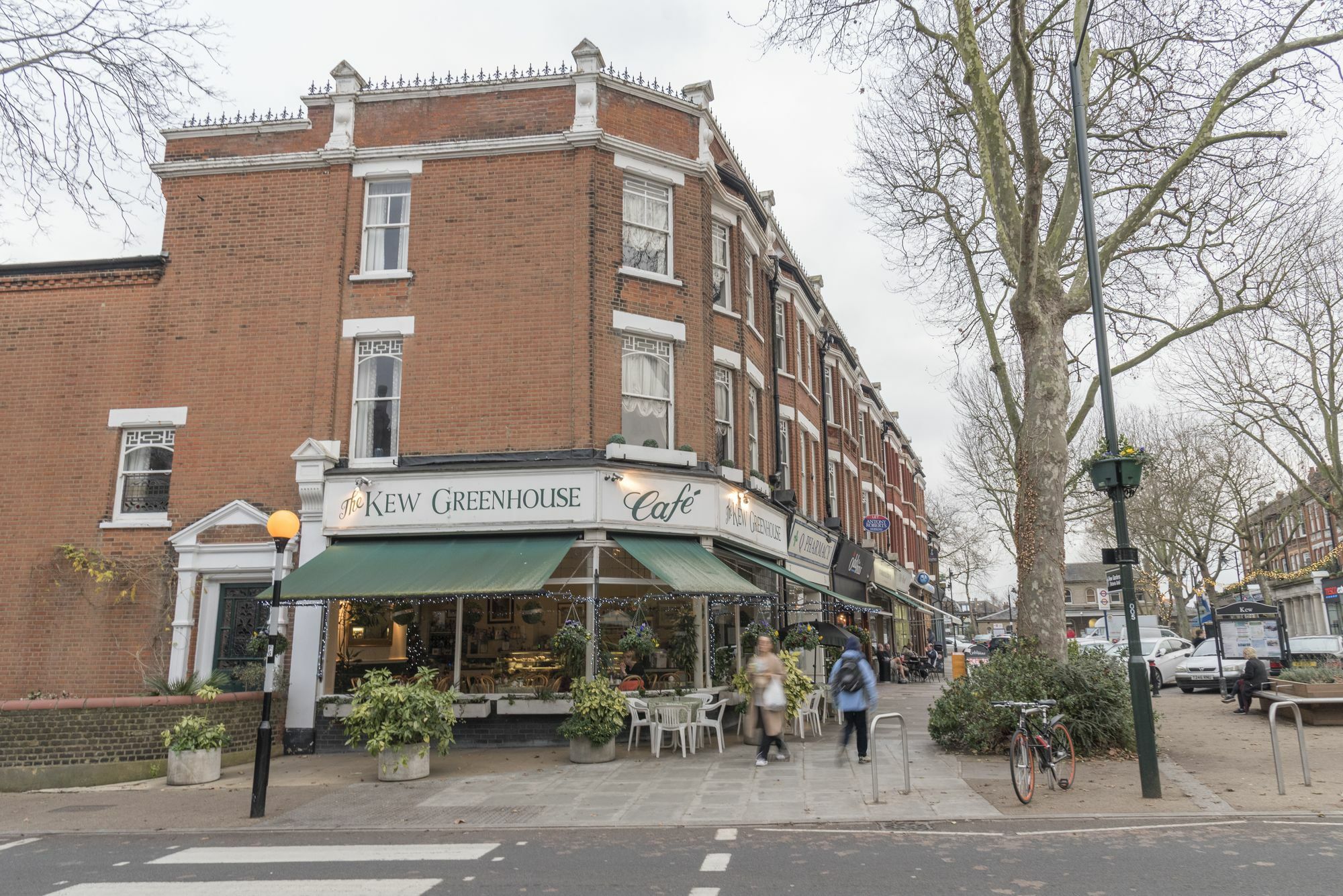 Traditional Home In Kew Gardens By Underthedoormat Richmond  Exterior photo
